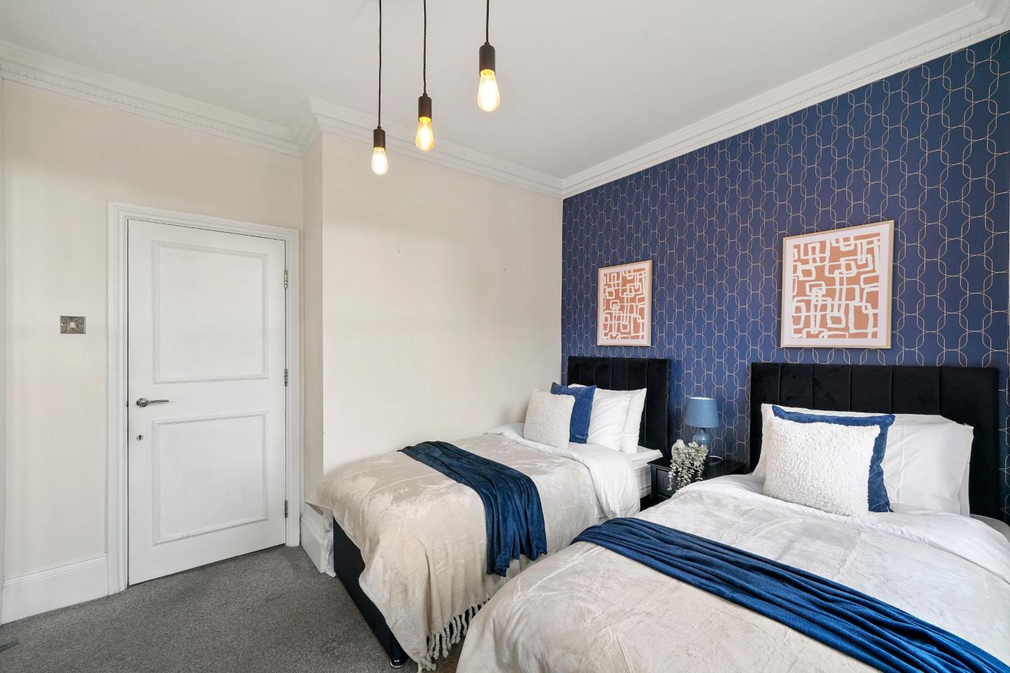 Delightful Flat In London - Sleeps 6 Apartment ภายนอก รูปภาพ