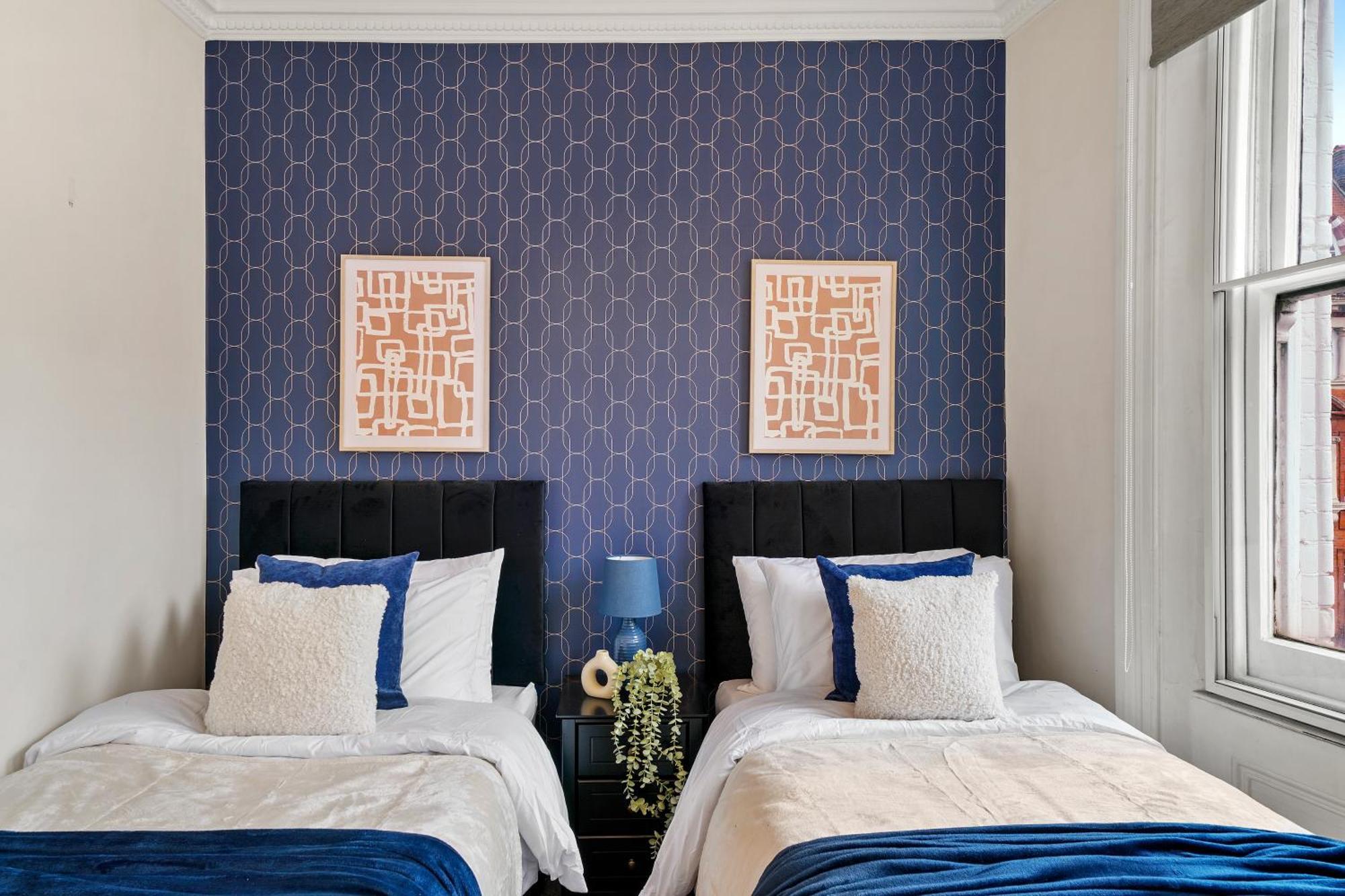 Delightful Flat In London - Sleeps 6 Apartment ภายนอก รูปภาพ